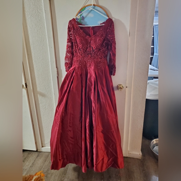 JJ's house Prom Dress. - Picture 1 of 5
